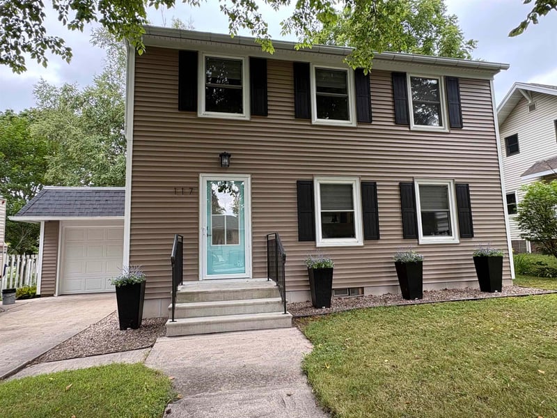 117 1st St, Bonduel, WI 54107
