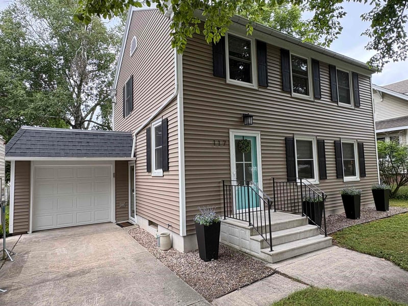 117 1st St, Bonduel, WI 54107