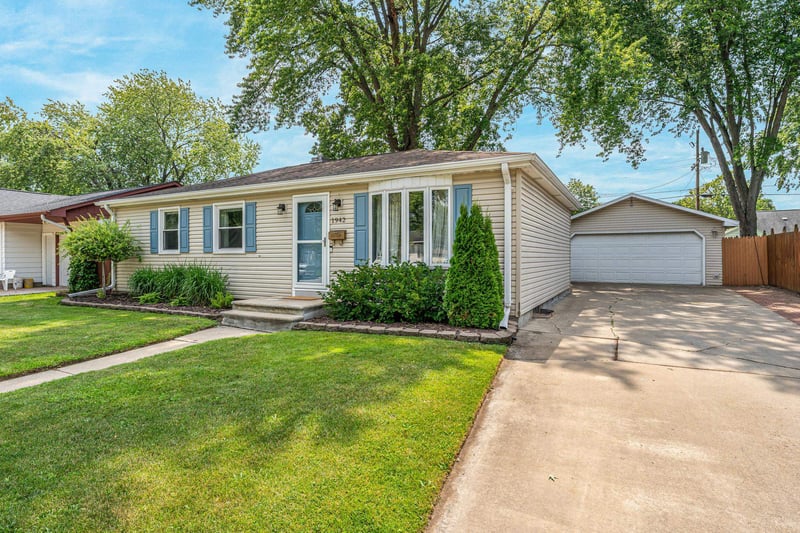 1942 Harold St, Green Bay, WI 54302