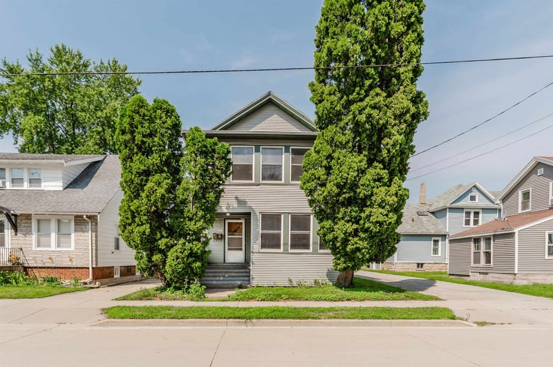 687 Central St, Oshkosh, WI 54901