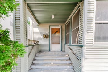 687 Central St, Oshkosh, WI 54901