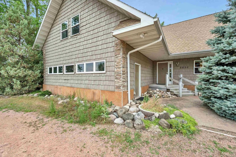 2620 Bellevue St, Green Bay, WI 54311