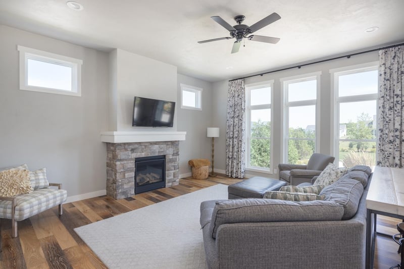 N9270 Laura St, Appleton, WI 54915-2898