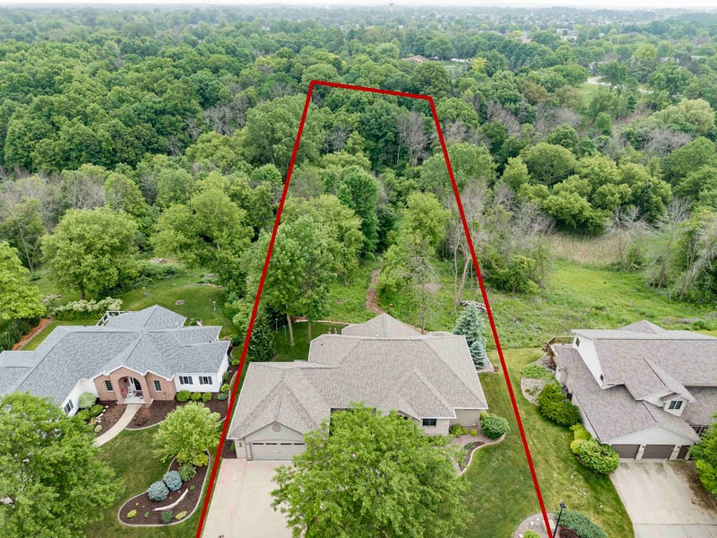 621 Glenview Ave, Combined Locks, WI 54113
