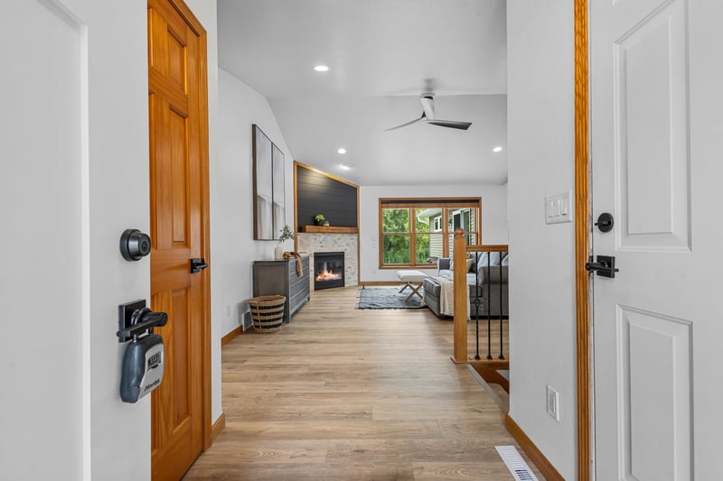 N2460 Benjamin Dr, Greenville, WI 54942