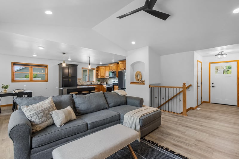 N2460 Benjamin Dr, Greenville, WI 54942