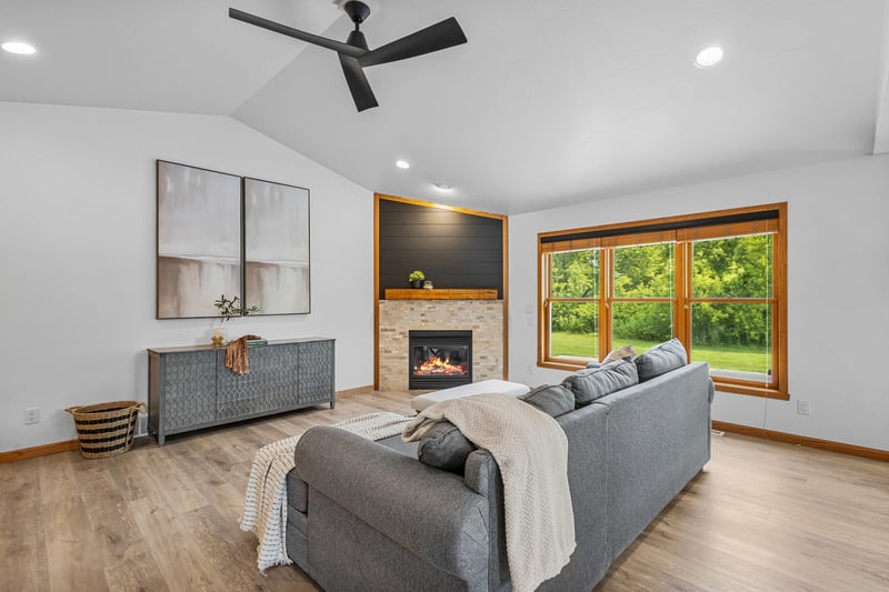 N2460 Benjamin Dr, Greenville, WI 54942