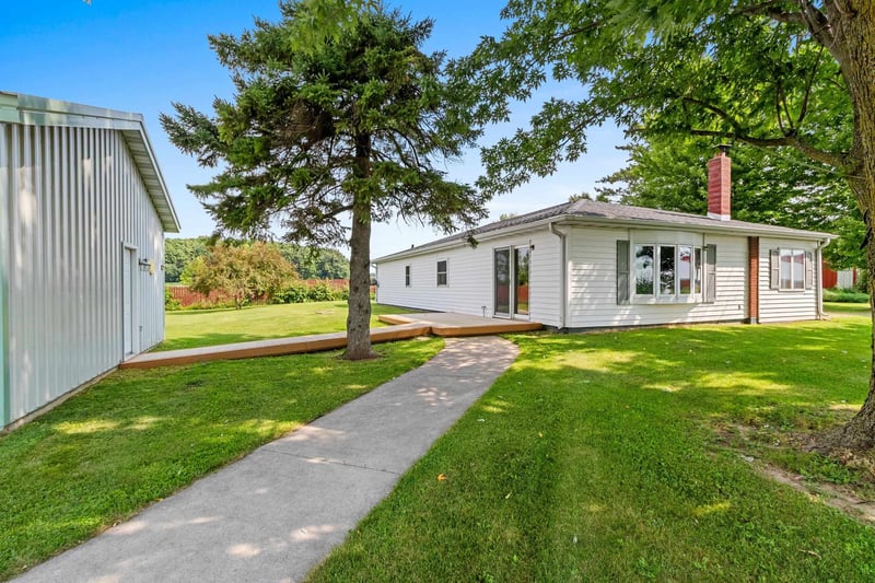 W2560 Half Mile Rd, Pulaski, WI 54162-8485