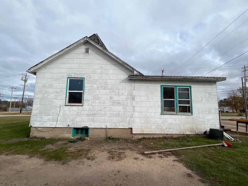 109 N Richmond St, Gillett, WI 54124