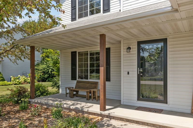 W5876 Blue Bonnet Dr, Appleton, WI 54915