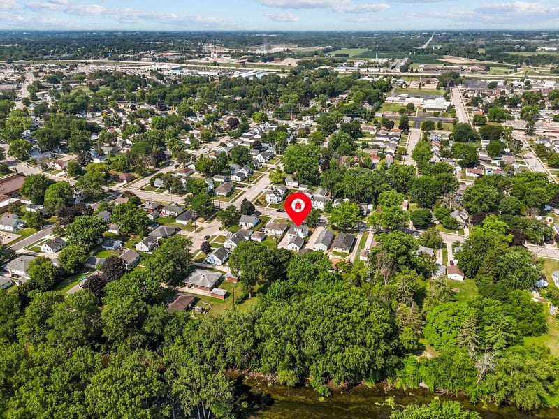 312 Lake St, Neenah, WI 54956