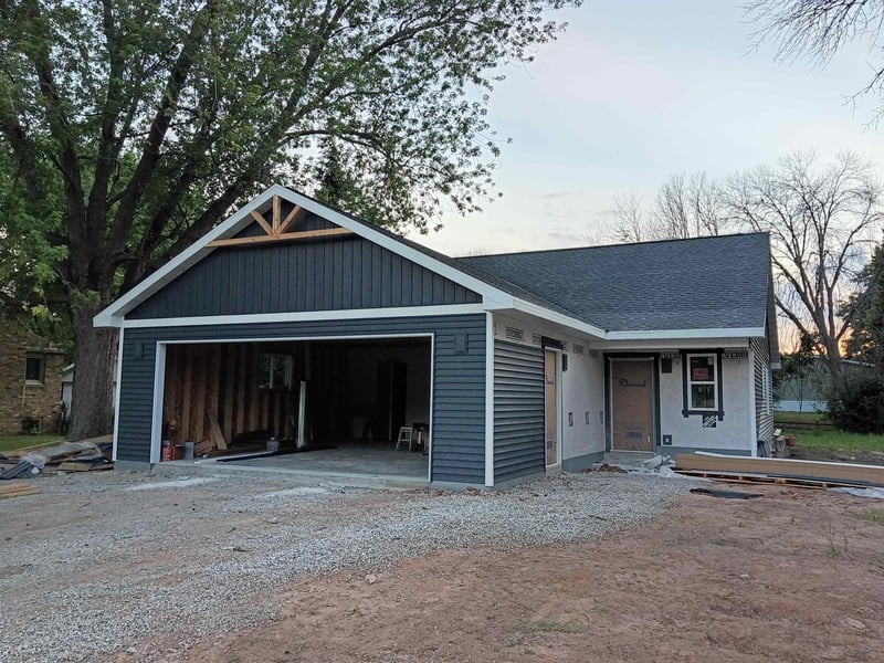 936 Oneida St, Menasha, WI 54952