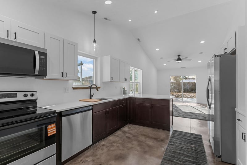 936 Oneida St, Menasha, WI 54952