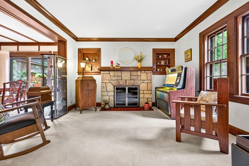 817 Spring St, Kaukauna, WI 54130-2830