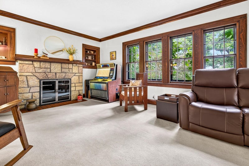 817 Spring St, Kaukauna, WI 54130-2830