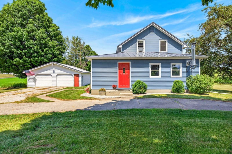 3163 Man Cal Rd, Reedsville, WI 54230-9605