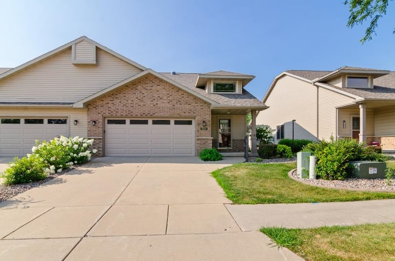 2537 Northern Harrier Ps, Green Bay, WI 54313