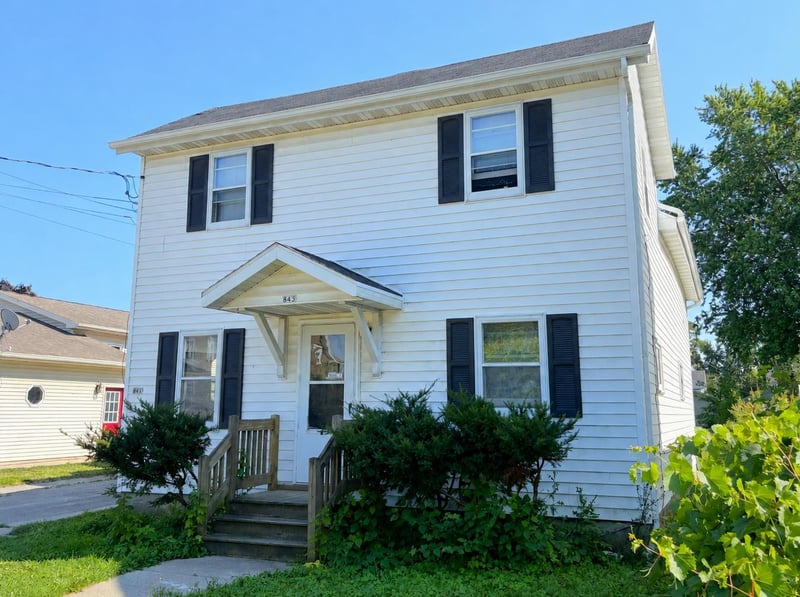 843 9th Ave, Oshkosh, WI 54902
