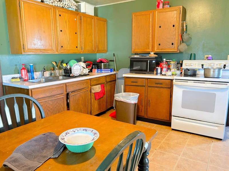 843 9th Ave, Oshkosh, WI 54902