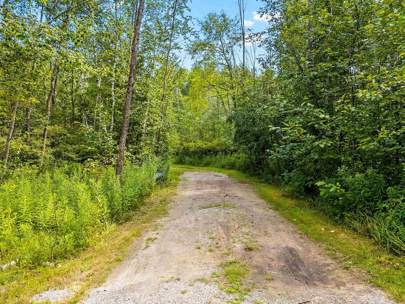 6655 Pioneer Dr, Abrams, WI 54101
