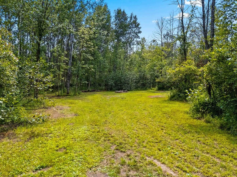 6655 Pioneer Dr, Abrams, WI 54101
