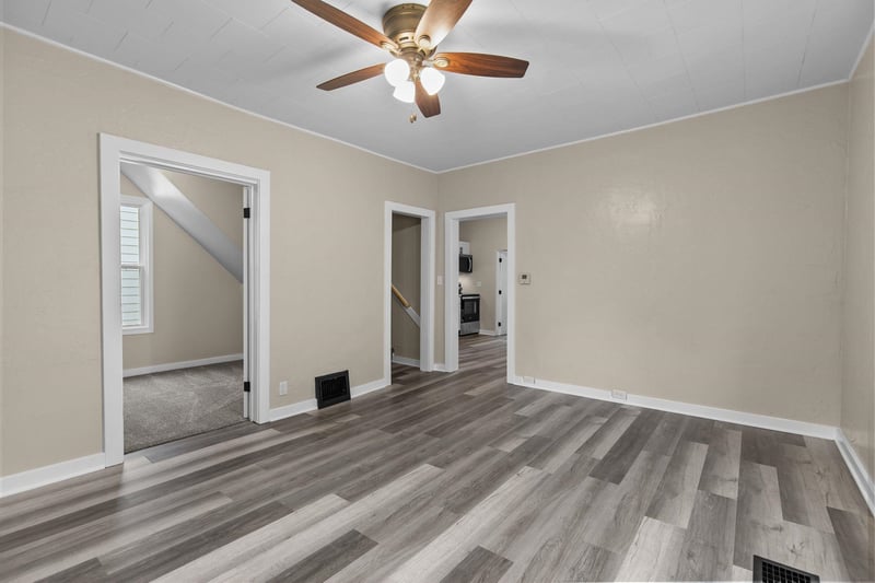 1025 School Ave, Oshkosh, WI 54901
