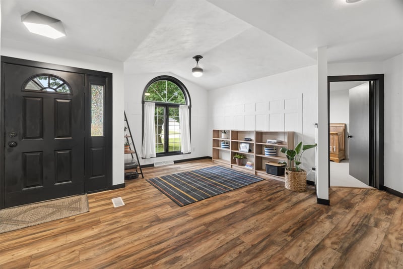 W2290 Block Rd, Kaukauna, WI 54130