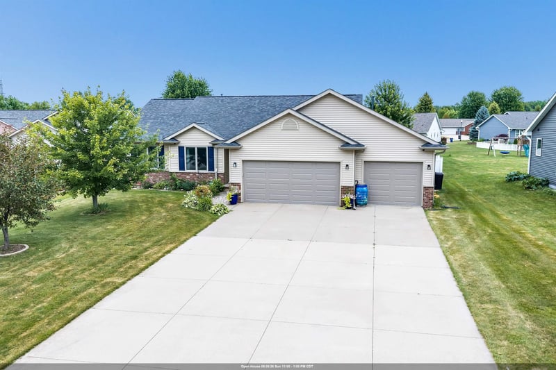 N1734 Hot Springs Ct, Greenville, WI 54942