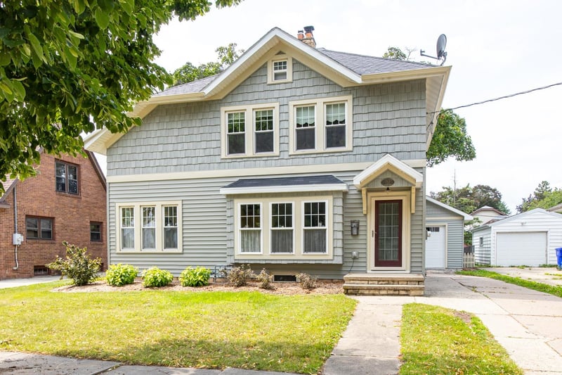 733 Mueller St, Appleton, WI 54914