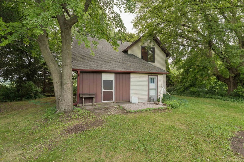 W5102 Carney Rd, Hilbert, WI 54129-0000