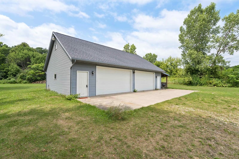 W5102 Carney Rd, Hilbert, WI 54129-0000