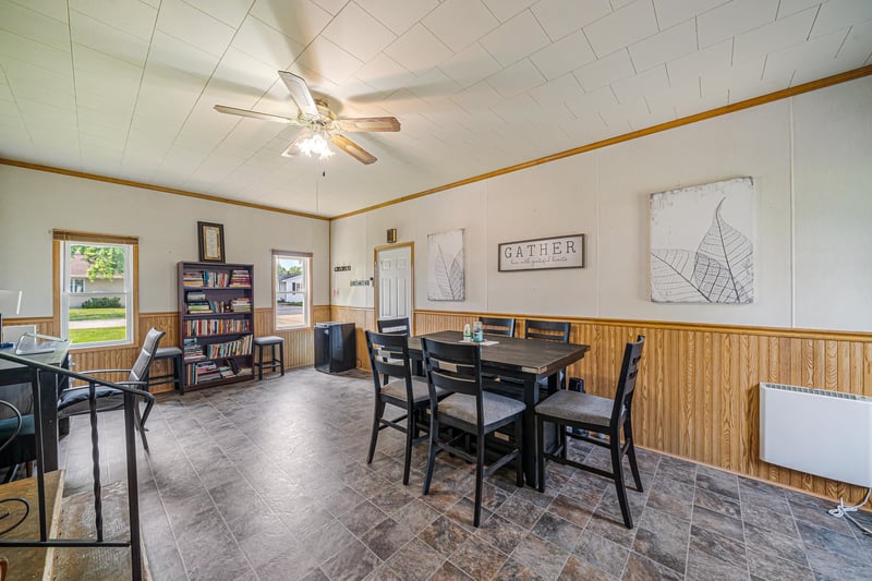1918 Alaska St, Oshkosh, WI 54902