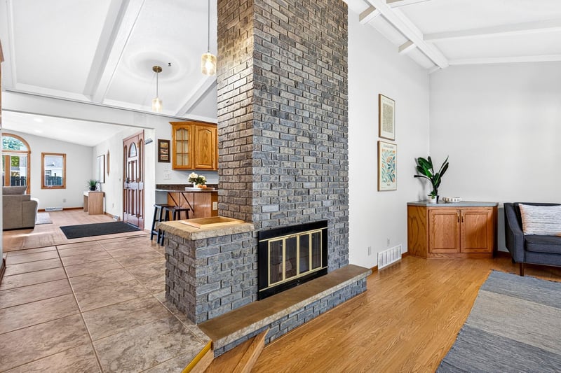 731 Harding Dr, Appleton, WI 54915