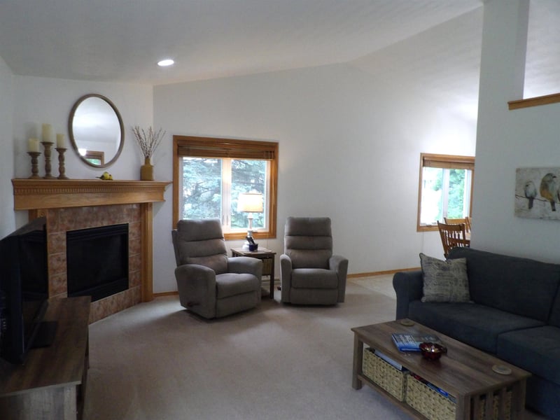 209 Windfield Ct, Wrightstown, WI 54180