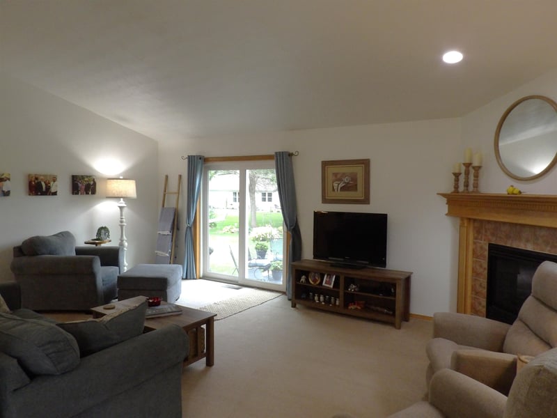 209 Windfield Ct, Wrightstown, WI 54180