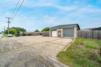 2825 Bowen St, Oshkosh, WI 54901