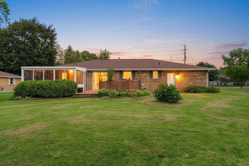 2812 Finger Rd, Green Bay, WI 54302
