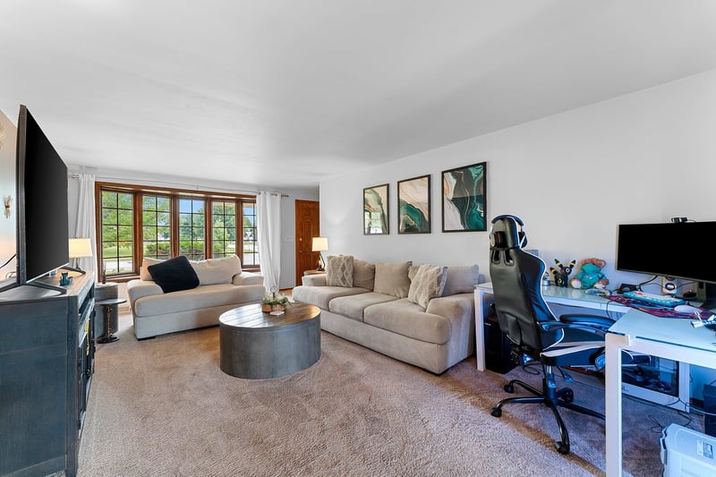 2812 Finger Rd, Green Bay, WI 54302