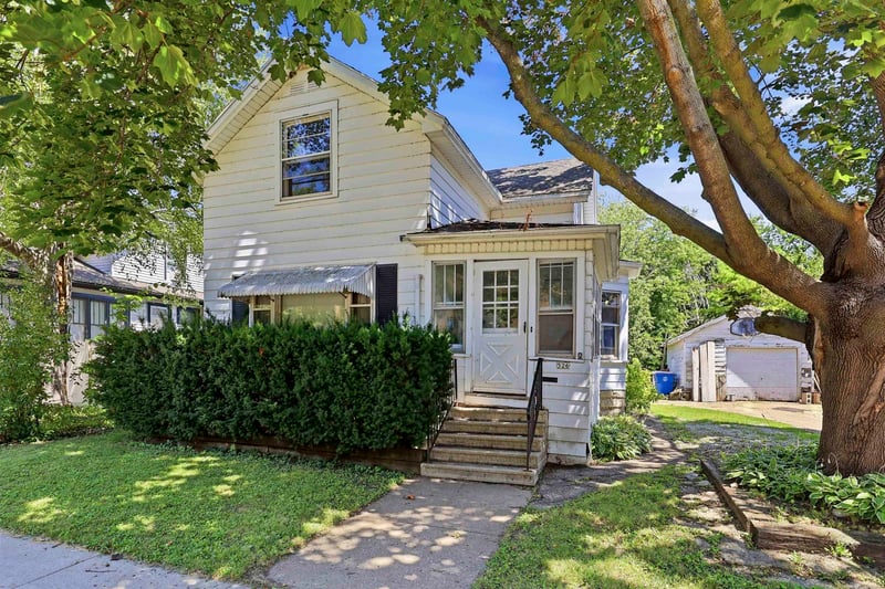 526 Boyd St, Oshkosh, WI 54901