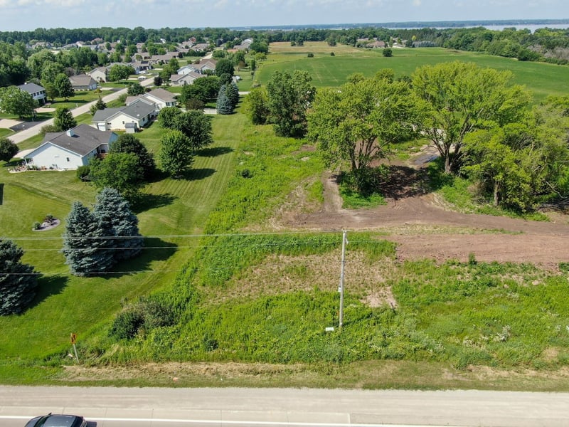 Pierce Ln #3 & 4, Oshkosh, WI 54904-0000
