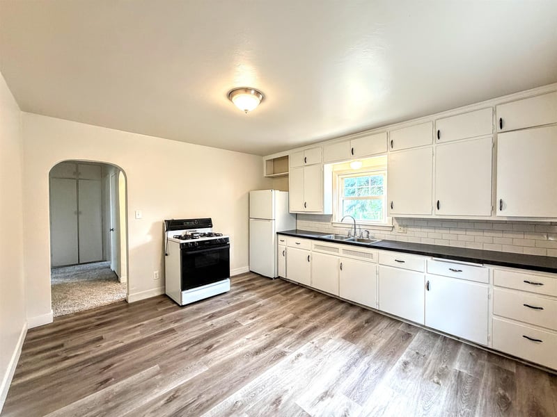 1541 Elm St, Green Bay, WI 54302