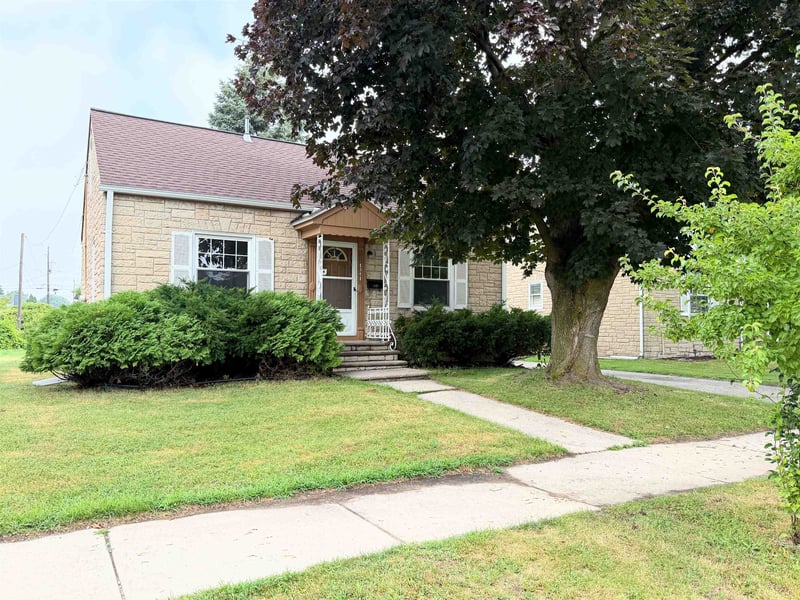 1541 Elm St, Green Bay, WI 54302