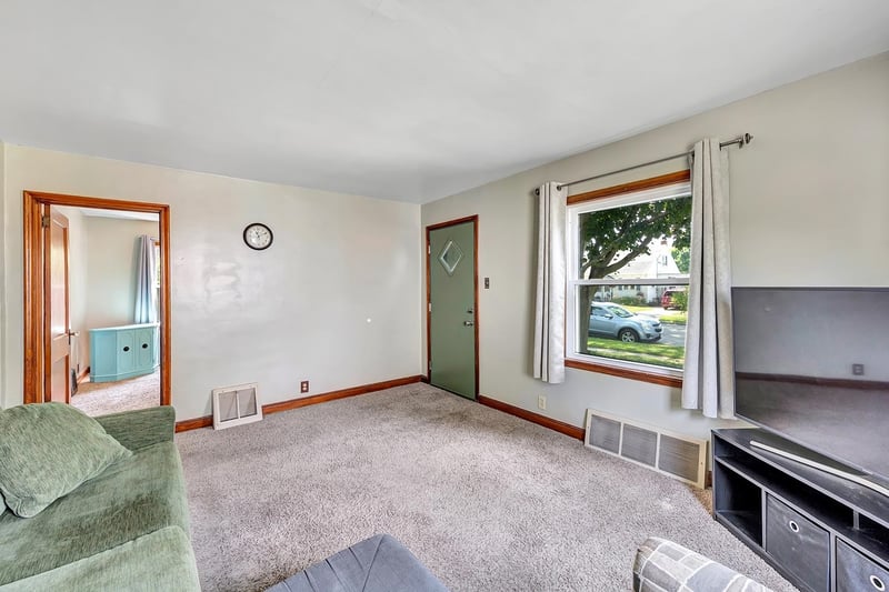1947 Farlin Ave, Green Bay, WI 54302