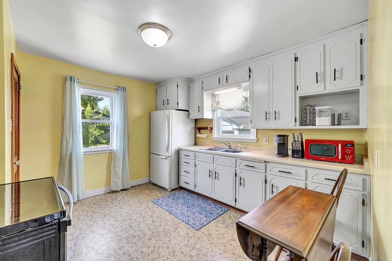 1947 Farlin Ave, Green Bay, WI 54302