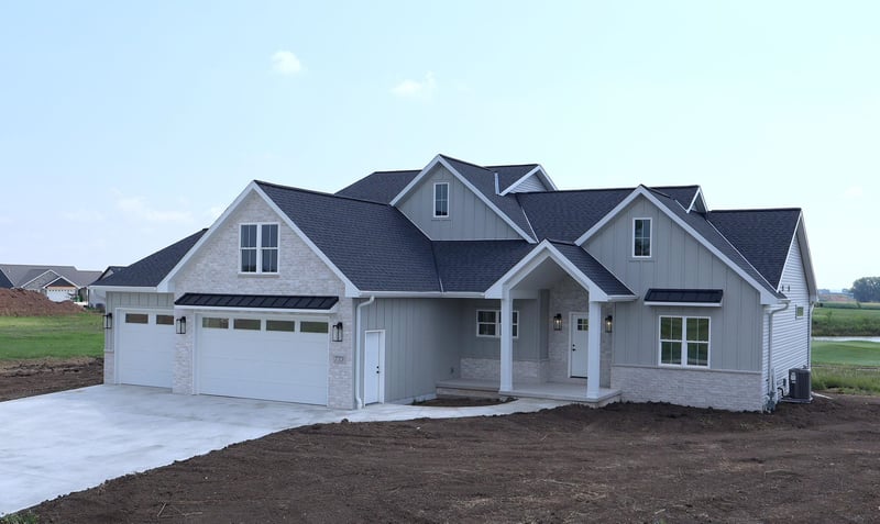 773 Royal St Pats Dr, Wrightstown, WI 54180