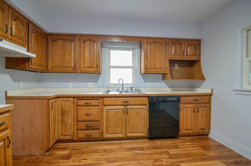 1076 Mayer St, Menasha, WI 54952