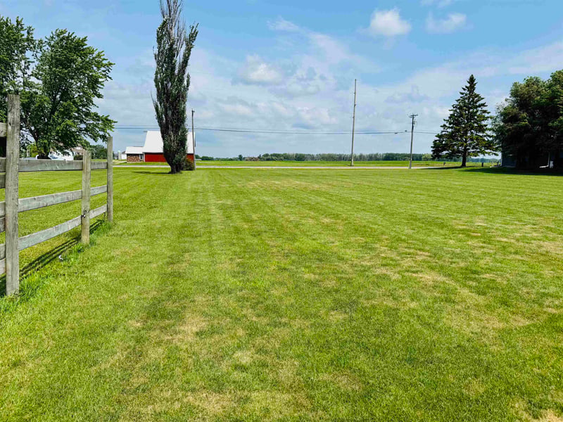 County Road E, Omro, WI 54963