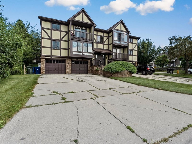 502 Front St #3, De Pere, WI 54115-2546