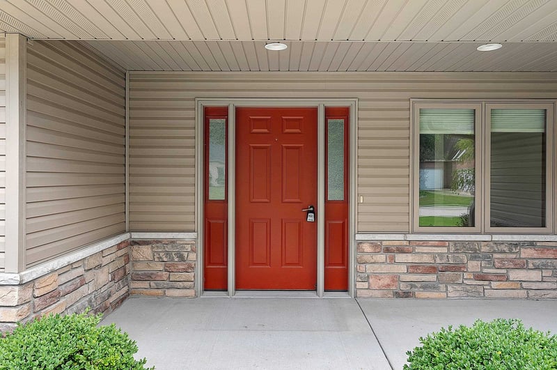 2474 Shady Oak Dr, Green Bay, WI 54304