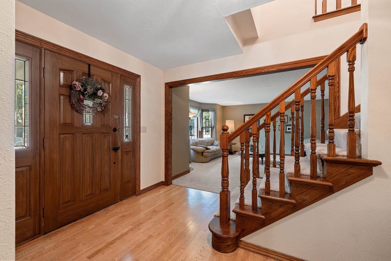 2495 Shady Oak Dr, Green Bay, WI 54304